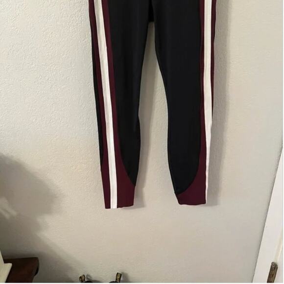 Athleta Crunch Colorblock 7/8 Tight in SuperSonic - Picture 4 of 6